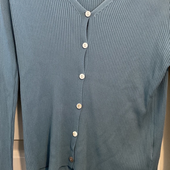 Blue button up shirt 💙 - Picture 2 of 4